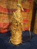 flasa obavijena listom rogoza